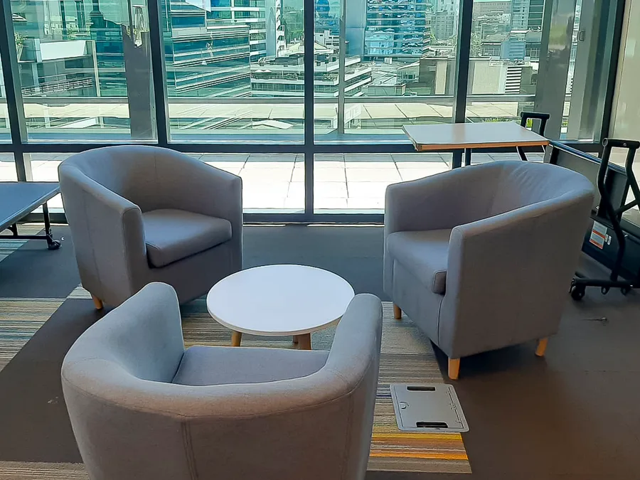 Poltronas lounge elegantes para evento social